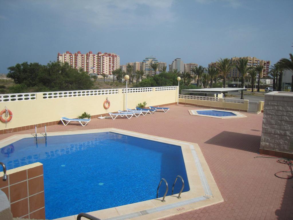Apartamentos Turisticos Puerto Tomas Maestre La Manga del Mar Menor Oda fotoğraf