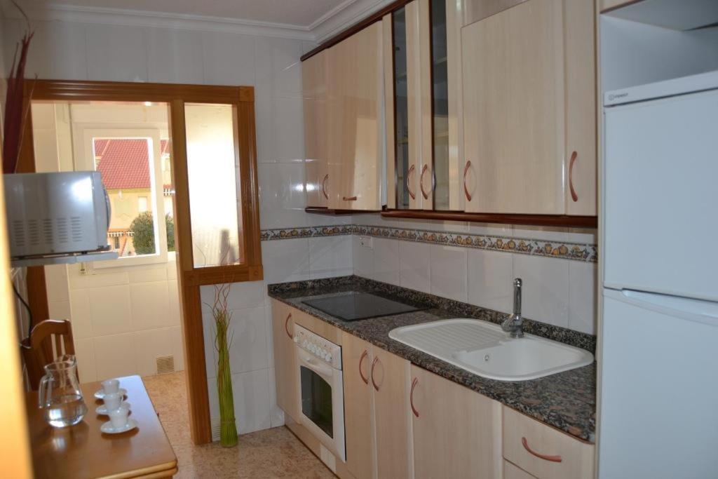 Apartamentos Turisticos Puerto Tomas Maestre La Manga del Mar Menor Oda fotoğraf