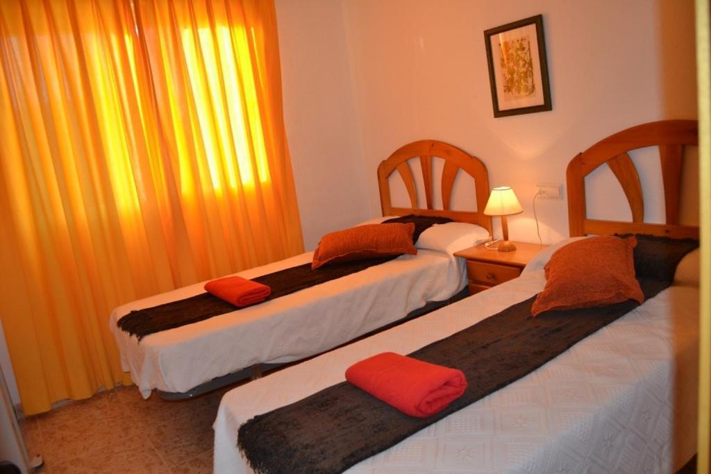Apartamentos Turisticos Puerto Tomas Maestre La Manga del Mar Menor Oda fotoğraf