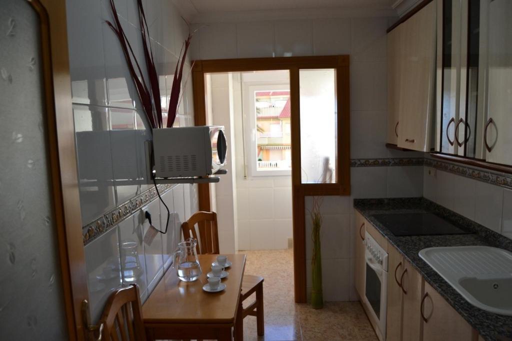 Apartamentos Turisticos Puerto Tomas Maestre La Manga del Mar Menor Oda fotoğraf